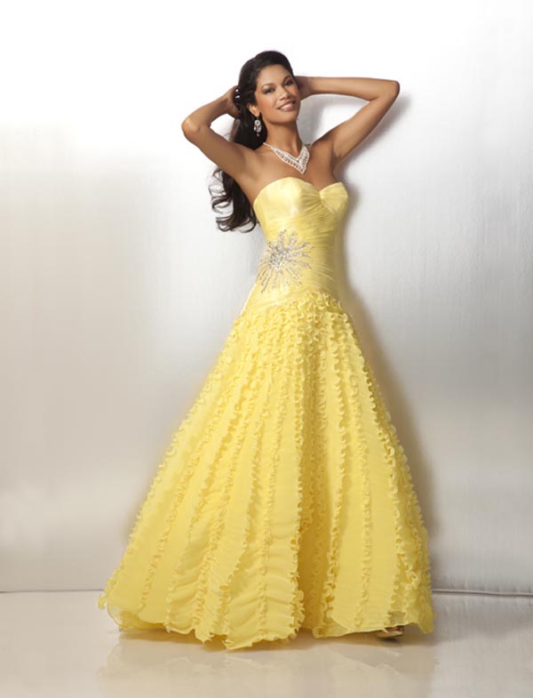 Yellow A Line Sweetheart And Strapless Organza Formal Dresses With Beading Embroidery