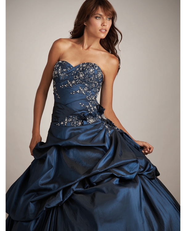 Midnight Blue Strapless Sweatheart Ball Gown Floor Length Quinceanera Dresses With Embroidery