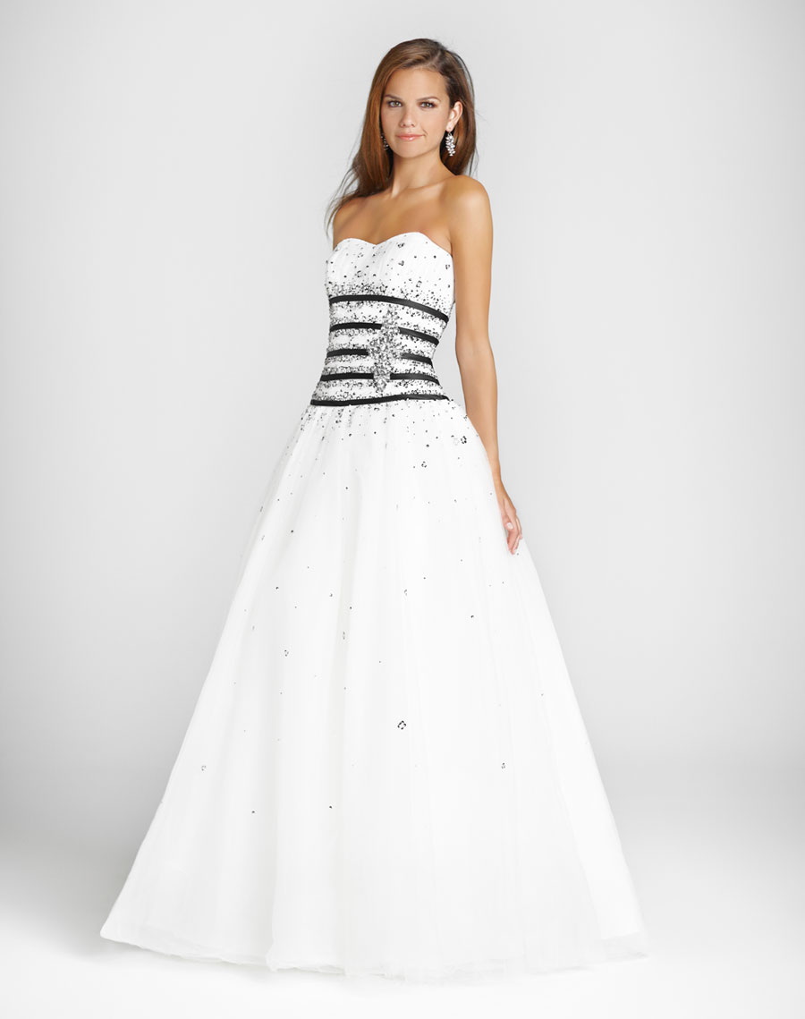White Strapless Sweetheart Floor Length A Line Prom Dresses With Beads And Black Stripes