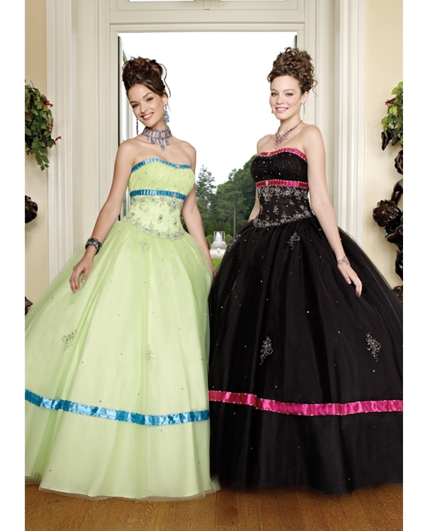 Daffodil Ball Gown Strapless Lace Up Floor Length Sequined Organza Quinceanera Dresses