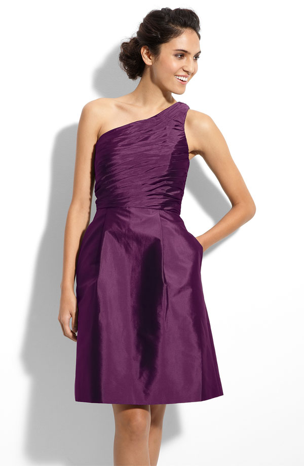 Elegant Purple Column One Shoulder Knee Length Zipper Bridesmaid Dresses