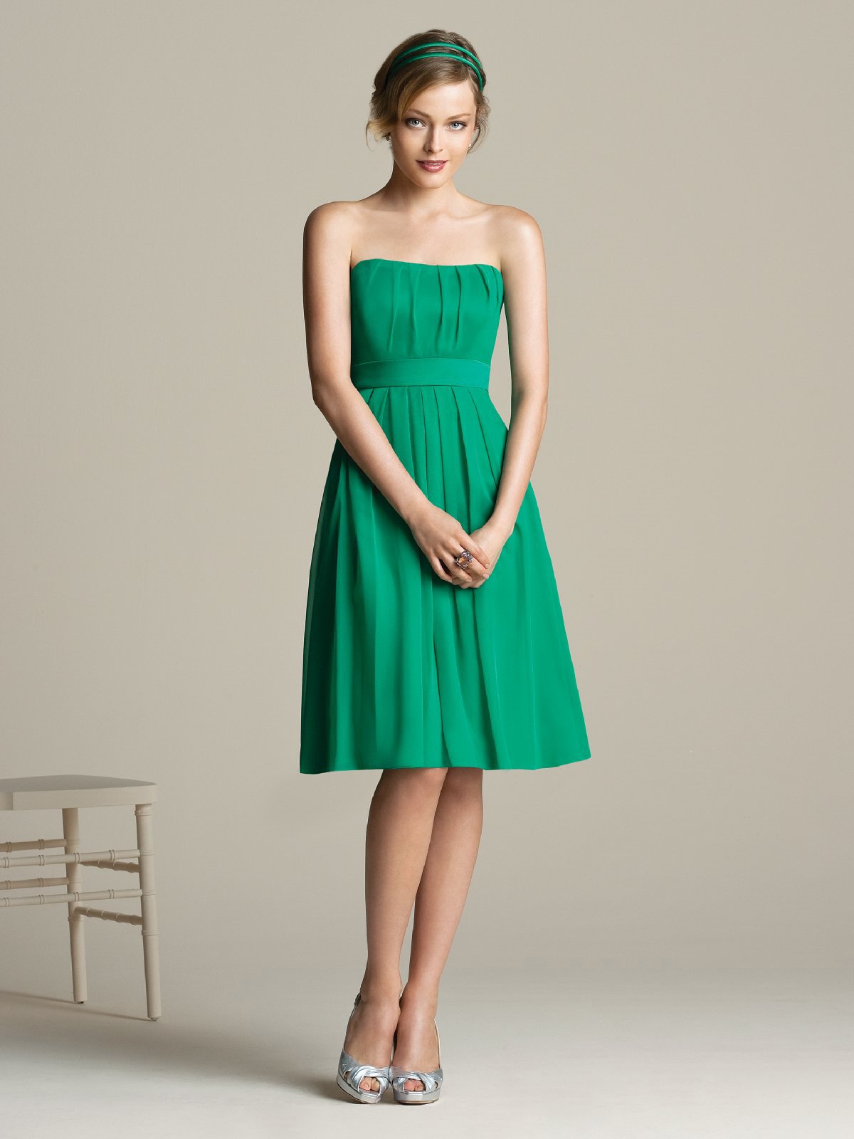 Green A Line Strapless Zipper Knee Length Pleated Chiffon Prom Dresses With Belt 