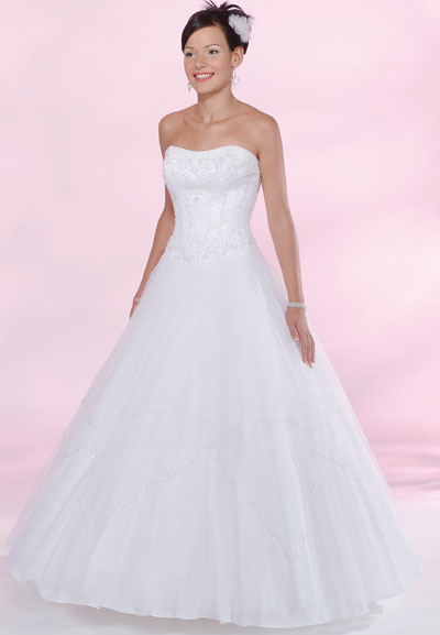 White A Line Strapless Zipper Floor Length Quinceanera Dresses With Beading Embroidery