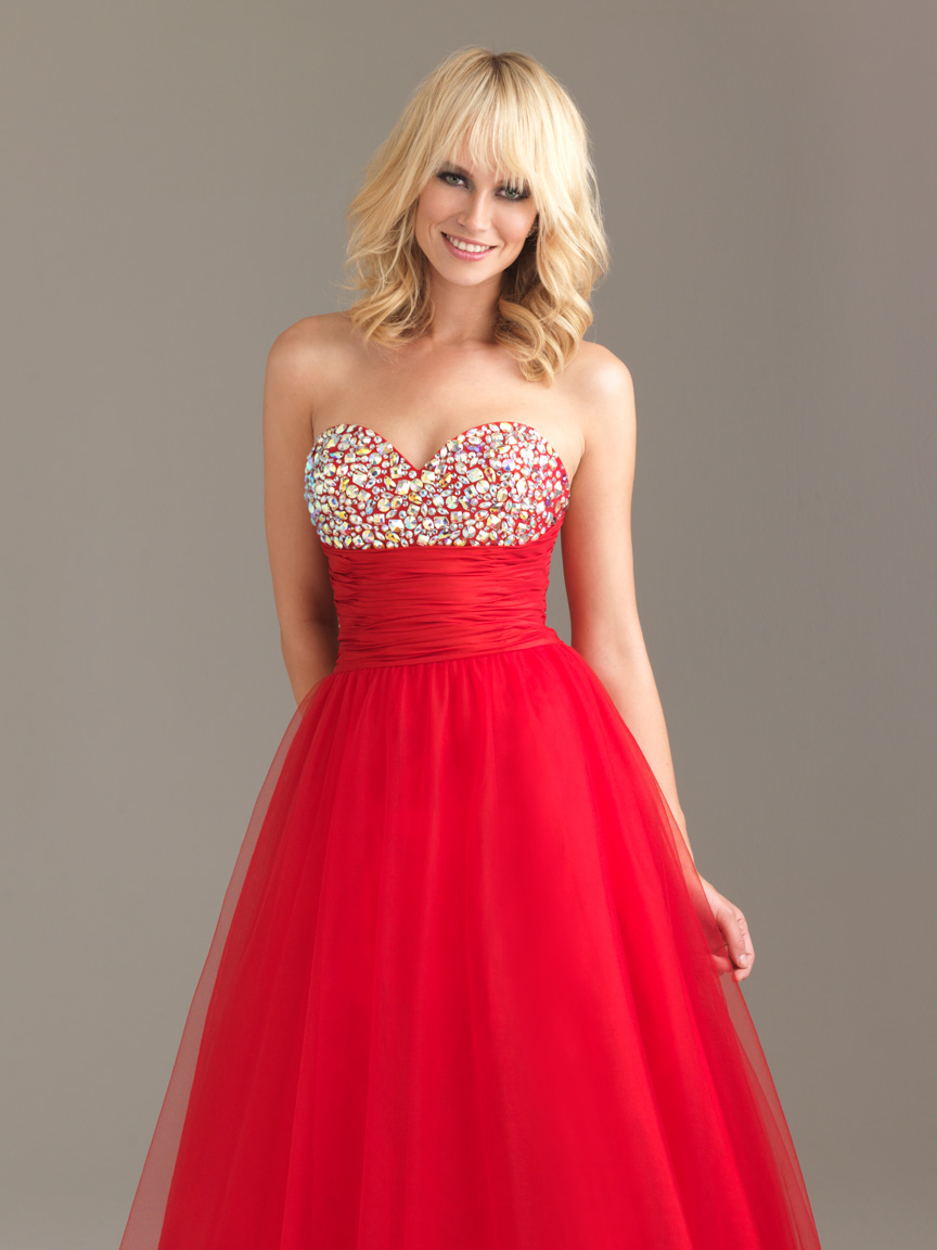 Red A Line Strapless Sweetheart Zipper Full Length Tulle Graduation Dresses With Beading And Drapes