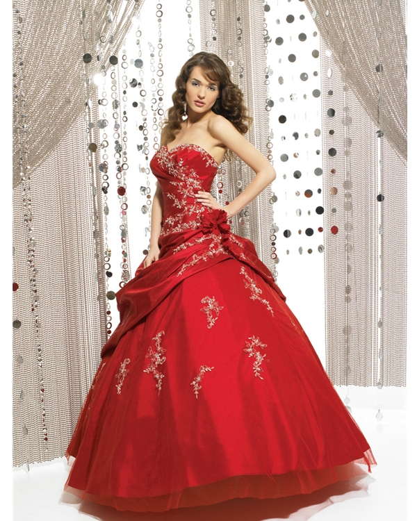 Scarlet Ball Gown Sweetheart And Strapless Lace Up Floor Length Tulle Quinceanera Dresses With Embroidery And Twist Drapes